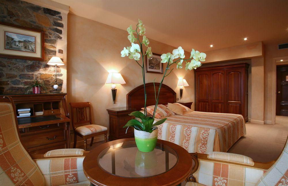 El Castell De Ciutat - Relais & Chateaux La Seu d'Urgell Room photo